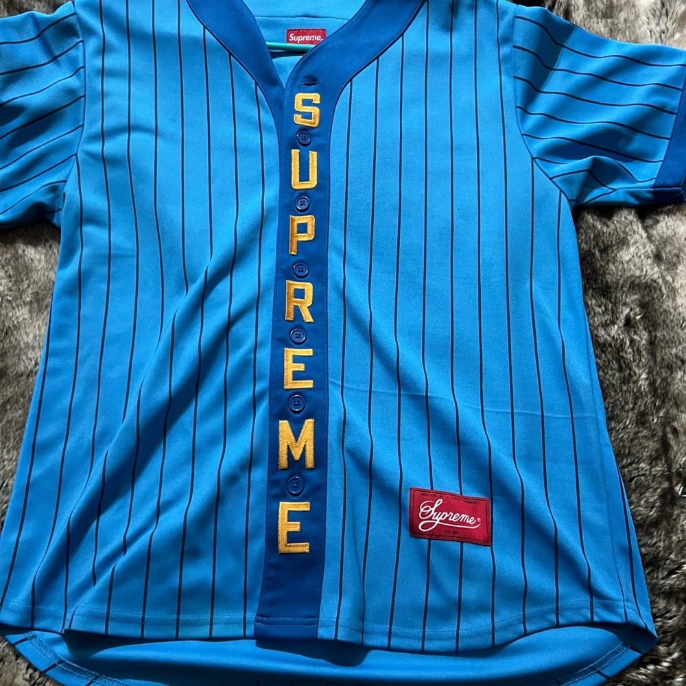 Supreme Vertical Logo Baseball Jersey size Medium - Picture 2 of 5